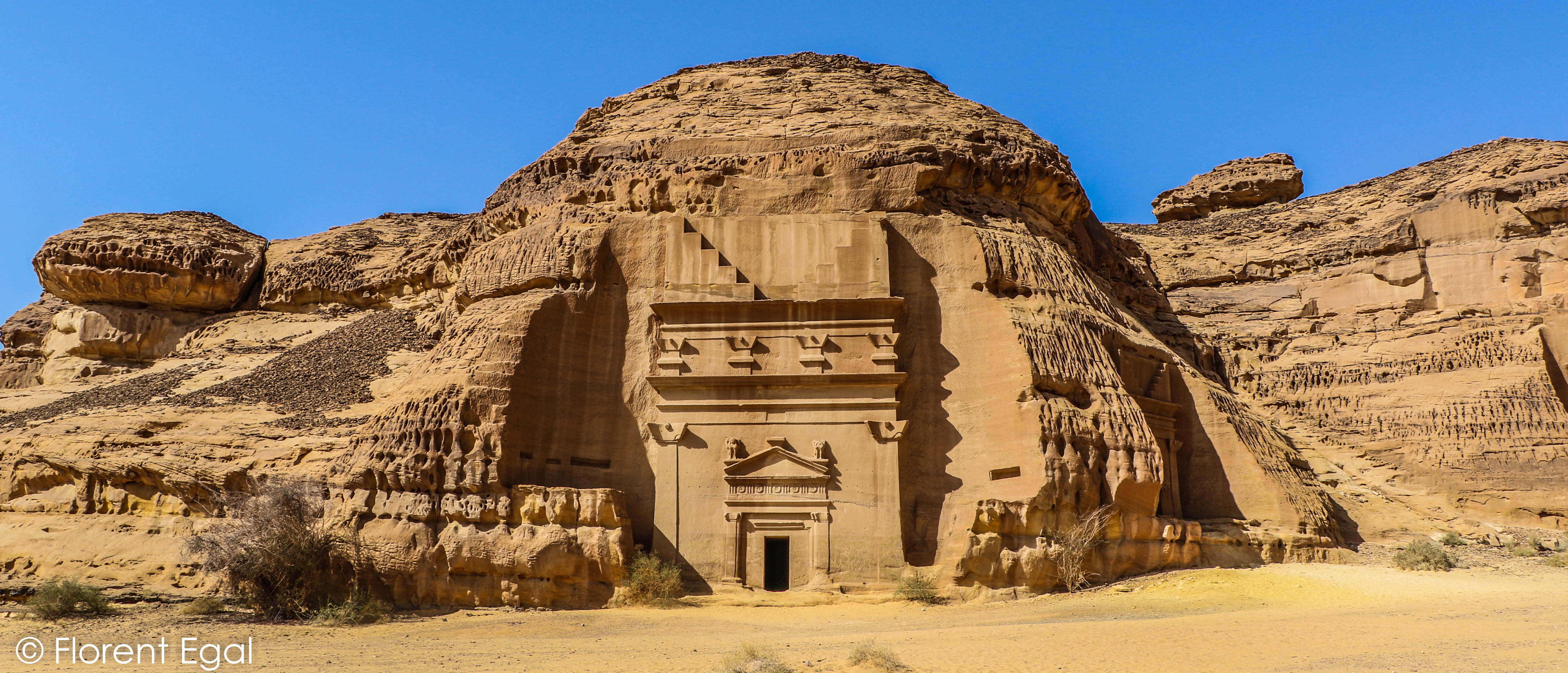Madain Saleh - Saudi Arabia Tourism Guide 